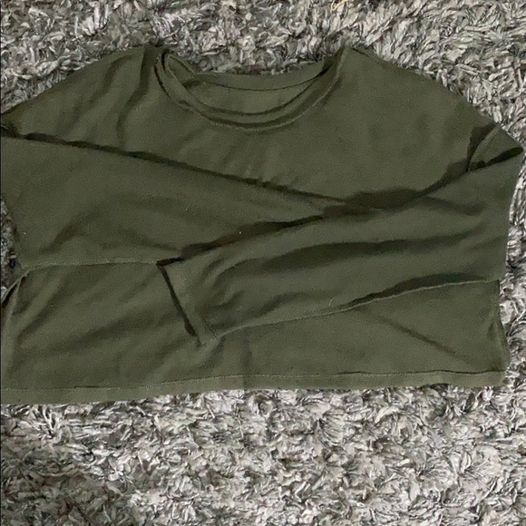 Two piece set - Picture 3 of 3